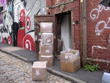2211 shipment6 arrives cube